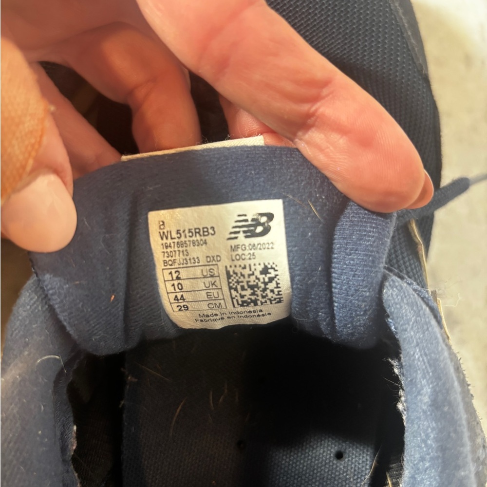 New Balance 515 Navy Dark Blue and White Athletic Shoes - Picture 2 of 4